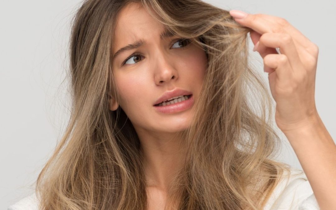 Capelli rovinati dopo l’estate? Illuminali e rinforzali così